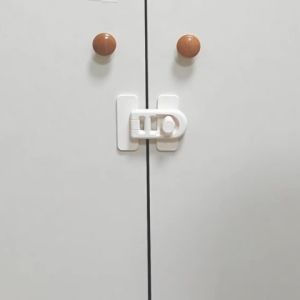 Sweetybayibayi Refrigerator Lock Secure Fast and easy Baby Safety Lock Drawer Lock Multi-purpose Cabinet Lock