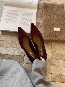 รองเท้าส้นแบนแบบสวมหัวแหลมสไตล์เกาหลีสำหรับผู้หญิง รองเท้าส้นเตี้ยแบบสวมสบายสำหรับใส่ไปทำงานในฤดูใบไม้ผลิและฤดูใบไม้ร่วง