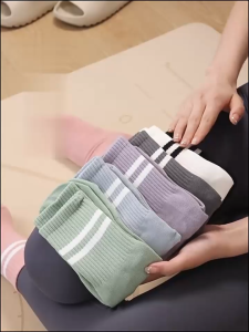 AI-P644 Kaus Kaki Long 2 Strip Sport Gym Women / Kaos Kaki Wanita Panjang Yoga Pilates Gym Anti Slip