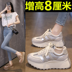 รองเท้าผ้าใบทรงหัวมนทรงหัวมนส้นสูง 8 ซม. สำหรับผู้หญิง รองเท้าลำลองสไตล์ย้อนยุค ส้นหนา ส้นสูง ส้นแบน สวมใส่สบาย ฤดูใบไม้ร่วง 2024