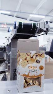 Camilan Makanan Ringan Chocolate Impor Turki / Turkey Aksu Krema Dolgulu Kokolin Cream Filled Compund Cokelat 300 Gram Varian Gracias Exara Empera Single Joy