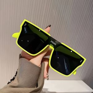 Womens and Mens Universal Large Frame Fashion Sunglasses Trendy Anti Glare Sunglasses Dual Use for Driving and Party