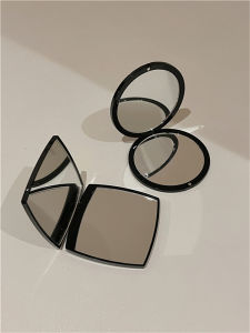 (Classic Style Portable Mirror) Black Handheld Portable Double-Sided Makeup Mirror Makeup Foldable Flip Small Mirror Female