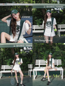 Áo Thun In Chữ Retro Thể Thao