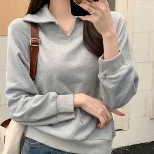 Áo Thun Cổ Polo Tay Dài Dáng Rộng Cho Nữ Mùa Thu Mới Áo Thun Cổ Chữ V Mỏng Màu Trơn Che Giấu Mỡ Cơ Thể