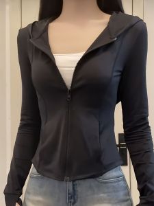 Professional Summer 2025 Womens Ice Silk Slim Fit UV Protection Clothing Long Sleeve Thin Model Anti Ultraviolet Fashion Outerwear