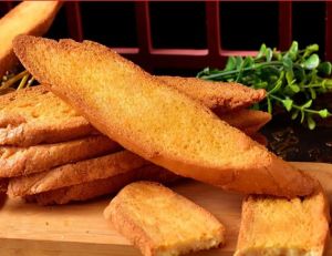 ขนมปังฝรั่งเศสนมเกล็ดขนมปังแห้งขนมปังปิ้งขนมปังแทนขนมขบเคี้ยว 烤面包片