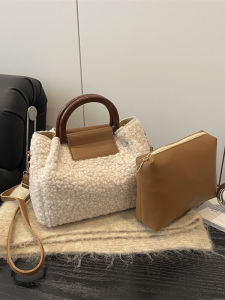 2025 Winter Plush Handbag Womens Large Capacity Versatile Commuter Single Shoulder Crossbody Bag High-End Feeling Casual Simple Style