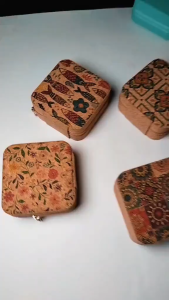 Portable jewelry box exquisite small hand jewelry bag earring necklace gold jewelry storage box