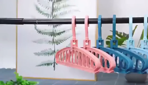 Dormitory Home 11 Holes Clothes Hanger Space Saving Hanger Multi Handling Storage Hanger Multi-port Clothing Rack Closet Organizer Plastic Scarf Storage Non-Slip Magic Folding Clothes Rack