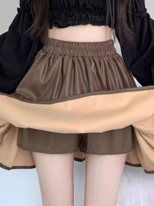 plus Size Chocolate PU Leather Pleated Mini Skirt Womens Spring New High Waist Slimming Anti-Light A-Line Fluffy Cake Skirt