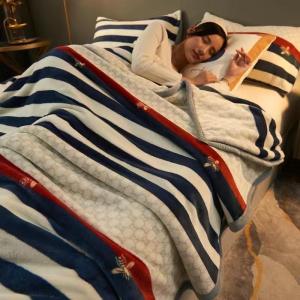Selimut Bulu Halus Ukuran KING 180x200 Motif Dewasa Keren Tebal Pinggiran List Berkualitas Tinggi