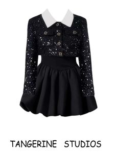 ชุดเดรสทรงเข้ารูปคอเหลี่ยมพร้อมแจ็คเก็ตประดับเลื่อมสีทองสำหรับผู้หญิงในฤดูใบไม้ร่วงและฤดูหนาว ชุดแฟชั่นสองชิ้นสำหรับสาวน้อยมัธยมปลาย