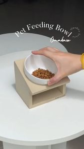 ชามหมา ชามอาหารสัตว์ ชามแมว ชามยกสูง 1ช่อง เอียงรับหน้า สำหรับแมว หมา Pet bowl Premium Design 1sʟᴏᴛ 𝖮𝖬𝖠𝖪𝖠𝖲𝖤 𝖣𝖨𝖭𝖤 𝖳𝖠𝖡𝖫𝖤 Size M