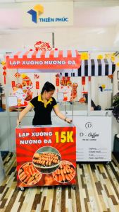 Xe lạp xưởng nướng đá gấp gọn có mái che -kích thước xe ngang 80cm