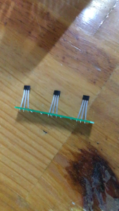 Vỉ mắt động cơ xe điện IC 41F - 1 vỉ 3 mắt 60oC