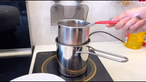 304 Stainless Steel Deep Fryer Kitchen Cooking Tool with Filter Screen Fryer Noodle Cooker