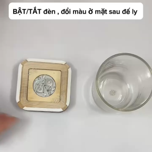1cái Đế lót Ly đèn led 7 MÀU - NHỰA GỖ VUÔNG - đã có pin sẵn(+TẶNG KÈM 4 VIÊN PIN)- nhấp nháy nhanh sang chậmsáng luôn