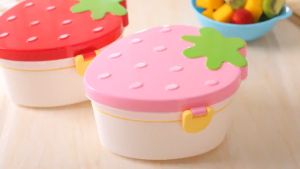 MallMainan-C778 Kotak Makan 750ML Motif Stroberry Lunch Box Tempat Makan Karakter Double Layer Set Free Sendok Garpu