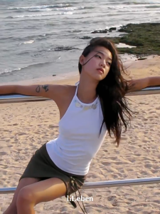 liLeben กระโปรงหน้าสั้นหลังยาวทรงเข้ารูป ดีไซน์ไม่สมมาตร แต่งลูกปัดสไตล์สาวแซ่บ ใส่แล้วดูผอม