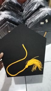 Topi Wisuda Anak Dewasa & Topi Sarjana Kelulusan Ready Stok