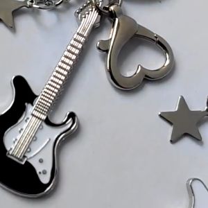 Gantungan Kunci Gitar Bintang Ceruk Gaya Retro Hitam Keren Hati Gantungan Kunci Pasangan Bintang Besar