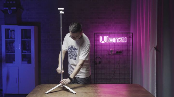 ULANZI MT-44 - Chân Tripod Dành Cho Điện Thoại Và Máy Ảnh - Hàng Chính Hãng