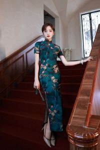 Traditional Modern Cheongsam Elegance Daily Performance