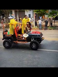 ส่งเร็ว!💦 ปืนฉีดน้ำ สินค้าใหม่ ปืนฉีดน้ำไฟฟ้า ปืนฉีดน้ำเด็ก ความจุขนาดใหญ่ 1500 มล.ระยะยิงไกล12-16 เมตร ปืนฉีดน้ำสงกาน ปืนฉีดเด็ก ปืนฉีดน้ำแรง  ของเล่นปืนฉีดน้ำ ปืนฉีดน้ำเล่นสงกรานต์ electric water gun