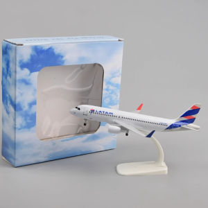 20cm Airplane LATAM A320 Aircraft Simulation Alloy Diecast Plane Model Souvenir Hobby Collection Decoration Gift with Wheels