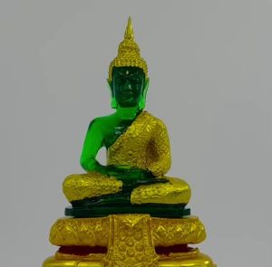 ผลิตภัณฑ์ พระแก้วมรกต พระพูทธ์รูป หน้าตัก 3 inch สูง 7 นิ้ว เครื่องทรงฤดูฝน พระคู่บ้านคู่เมือง บูชาเสริมสิริมงคลชีวิต ของมงคล BUD-014