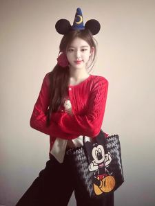 Early Autumn New Arrival Purplish Red Wear Cable Stitch Knitting Cardigan Sweater Female Korean Style Retro Short Elegant Jacket