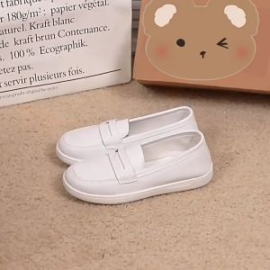 【In stock】Womens Fashion Nurse Shoes Soft Sole Loafers Flat Bottom White Sneakers