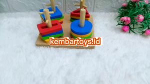 APE-PILAR-GEO MENARA Geometri Putar 4 Pilar APE Indoor ALAT PERAGA TK PAUD Mainan Edukasi