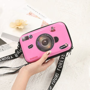 กระเป๋าสะพายข้างทรงกล้องกันกระแทกแบบมินิแฟชั่นสำหรับผู้หญิง กระเป๋าสะพายข้างแบบสะพายข้าง กระเป๋าถือ PVC ขนาดกลาง ใช้ในชีวิตประจำวัน