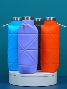 Foldable Water Bottle Collapsible Drinking Bottle Portable Travel Bottle Silicone Foldable Water Bottle 700ml BPA Free Portable Sports Outdoor Hiking Bottle
