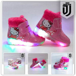 Sepatu Boots LED Hello kitty Anak Perempuan usia 1 2 3 4 5 tahun / Sepatu Boot Bulu Anak Balita Cewek Perekat / Sepatu MENYALA Boots Anak Cewek Kerah Bulu Halus / Sepatu Baby Boots Wanita Sol Menyala Motif Hello Kitty / Sepatu Balita Perempuan LED Terbaru