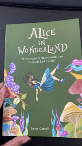 Buku Alice in wonderland - Lewis Caroll
