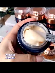 Kem Dưỡng Ẩm Chống Nhăn Xóa Nếp Nhăn Chống Lão Hóa Nuôi Dưỡng Và Tái Tạo Làn Da Nâng Cơ Da Mặt Se Khít Lỗ Chân Lông Mờ Nám Tàn Nhang Cải Thiện Bọng Mắt Và Nếp Nhăn Dưỡng Ẩm Và Làm Săn Chắc Da Da Trắng Hồng Rạng Rỡ Và Tươi Sáng SXCS 50g | Moska