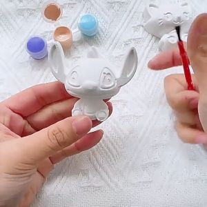 MOMO DIY Cartoon Coloring Plaster Dolls Handmade Students Graffiti Painting Toy Educational Toy