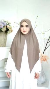 Hijab Instan Ayunda by Dauragama: Hijab Praktis & Desain Modern