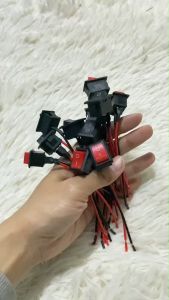 สวิตช์ปิดเปิด ขนาดกลาง 12v สวิทช์ สวิสไฟเปิดปิด มอไซ / รถยนต์ (xx15)