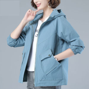 Fashionable Short Lady Coat 2025 Spring Autumn Small Size Loose Age-Defying with Hat Casual Womens Windbreaker Jacket