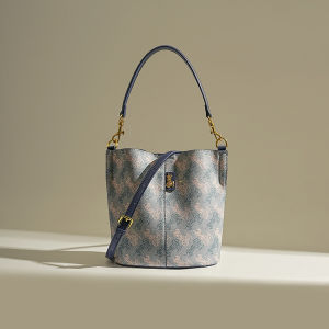 Genuine Leather Bucket Bag Womens Crossbody Tote Bag Fashionable Trendy Commuter Soft Leather Handbag with Zipper Pocket