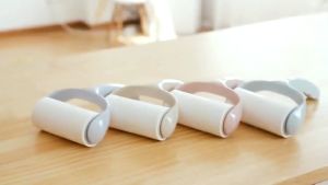 ลูกกลิ้งกำจัดขน ขจัดขนเหนียวและฝุ่นออกจากเสื้อผ้า พกพาง่าย ลดราคา 30% สำหรับชุด 3 ราย ราคาชู่สุด