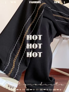 Celana garis garis Celana retroCelana olahraga jogger dengan potongan longgar ramping lurus dan lebar.