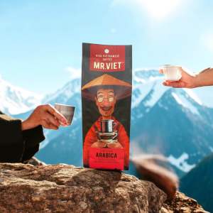 MR.VIET กาแฟเม็ด Arabica 100% 250g | คั่วกลางพิเศษ-เข้ม แบบสมดุล Small-Batch | กลิ่นช็อกโกแลตเข้ม & ส้ม | เหมาะกับ Phin ดริป Espresso | พรีเมียมเกรดส่งออก- Special Roasted Coffee Beans - Natural Vietnamese