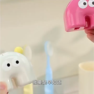 Wall Mounted Toothbrush Holder Self Adhesive Dustproof Toothbrush Organizer Multifunction Toothbrush Head Protective Cover