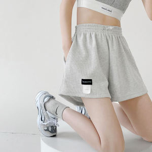 กางเกงขาสั้นทรงตรงเอวยางยืดสำหรับผู้หญิงในช่วงฤดูร้อน กางเกงขายาวทรงหลวมสไตล์อเมริกัน ทรงสามส่วน กางเกงขายาวทรงลำลอง