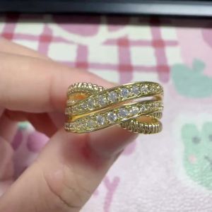 Huitan Luxury Twisty Cross Design Ring for Women Party Wedding Trendy Gold Color Jewelry Lady Glamorous Accessories Inlaid CZ